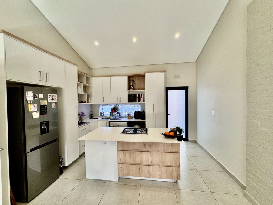 2 Bedroom Property for Sale in Van Der Hoff Park North West